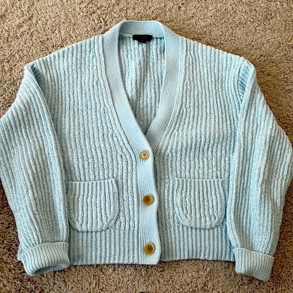 Semi cropped summer sweater